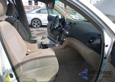 2008 Toyota Highlander z USA, uszkodzony, nr VIN JTEDS41A182020280